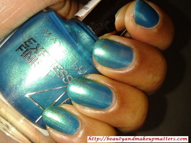Maybelline-Express-Finish-Turquoise-Green-Nail-Paint-NOTD