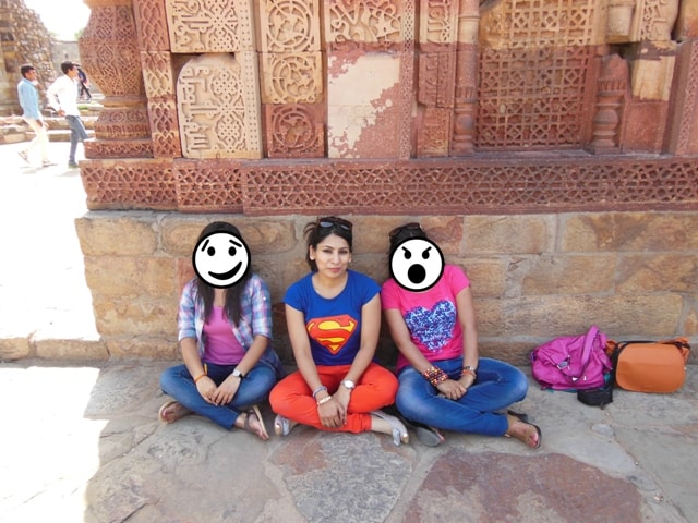 relaxing at Qutab Minar