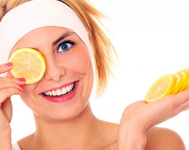 Best Home remedies for Oily Skin - Lemon