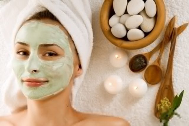 How-to-Do-Facial-At-Home-with-Kitchen-Ingredient- Mint Face Pack for Oily Skin