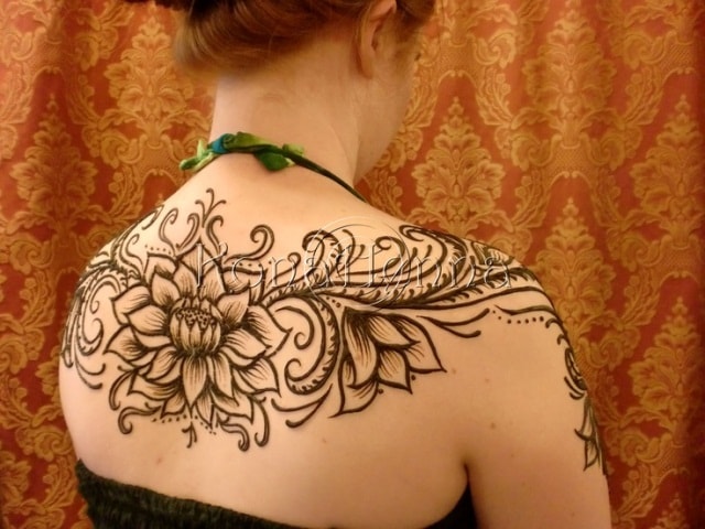 Best heena Tattoo Designs for Back - Lotus Flower Deisgn