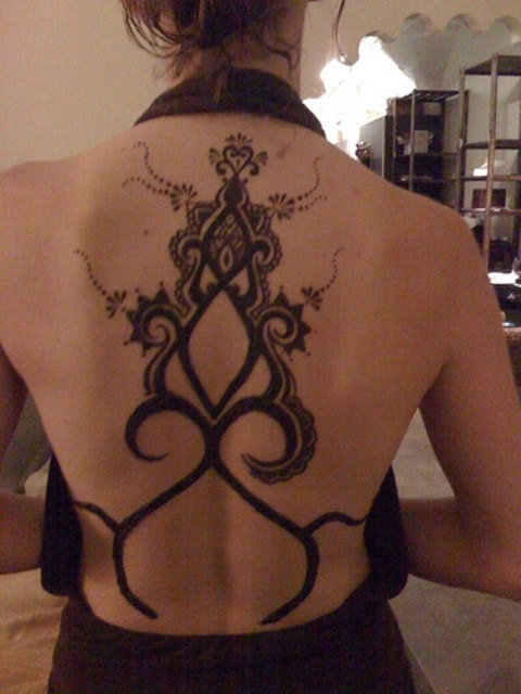 Best heena Tattoo Designs for Back - Simple Design