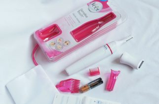Veet Sensitive Touch Electric Trimmer package