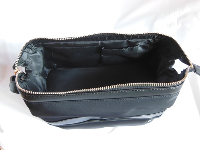 Kinzd Travel Cosmetic Bag Organizer REview